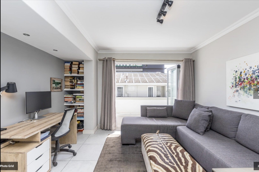 To Let 1 Bedroom Property for Rent in Sea Point Western Cape